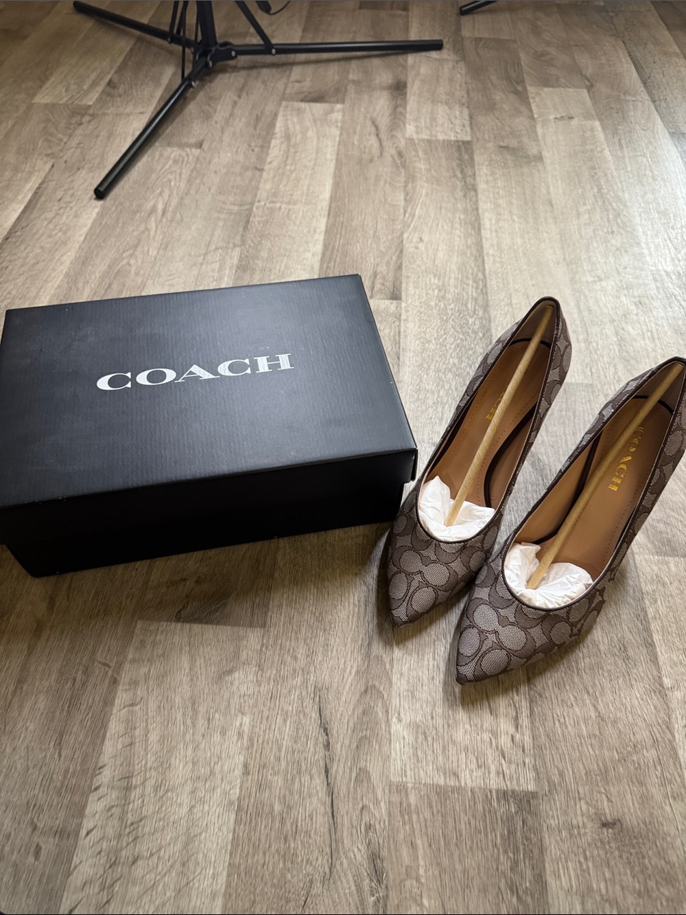 Coach Signature Canvas Pointed-Toe Pumps. Skyler Pump. Oak/Maple. Size 10B NWTs! - Picture 10 of 13